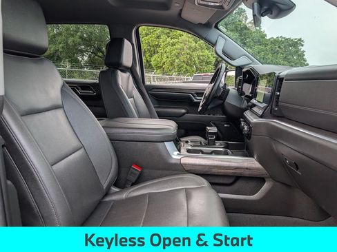Used 2023 Chevrolet Silverado 1500 LTZ AWD/4WD image 30