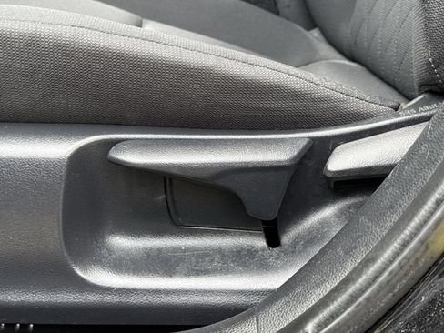 Used 2025 Toyota Corolla LE FWD image 26
