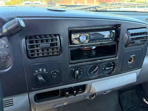 Used 2006 Ford F350 XLT AWD/4WD image 21