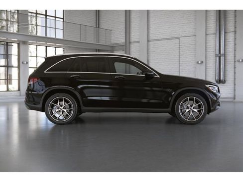 Certified 2022 Mercedes-Benz GLC 300 4MATIC image 2