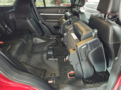 Used 2017 Ford Explorer Sport image 25