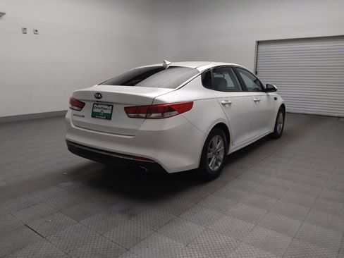 Used 2016 Kia Optima LX image 9