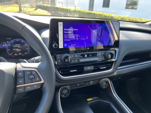 Used 2024 Toyota Grand Highlander Hybrid MAX Platinum image 18