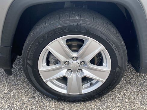 Certified 2022 Jeep Compass Latitude w/ Convenience Group image 13