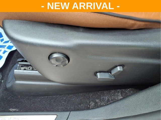 Used 2020 Jeep Grand Cherokee Summit w/ Skid Plate Group AWD/4WD image 16