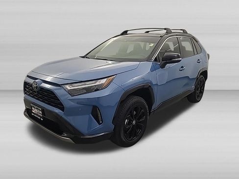 Used 2025 Toyota RAV4 XSE w/ Advanced Technology Package AWD/4WD image 9