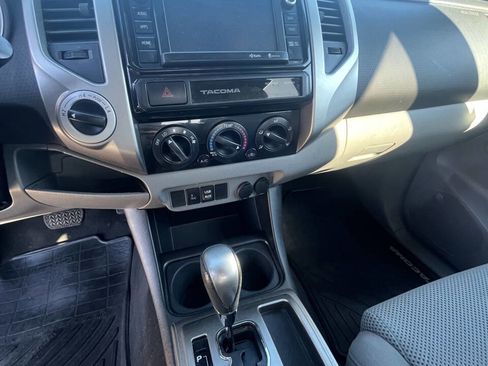 Used 2015 Toyota Tacoma 4x4 Double Cab w/ TRD Off-Road Package image 15