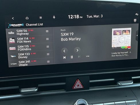 Used 2025 Hyundai Elantra SEL image 31