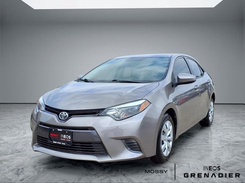 Used 2015 Toyota Corolla LE FWD image 4