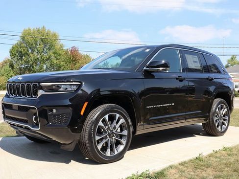 New 2025 Jeep Grand Cherokee Overland w/ Adv Protech Group III image 8