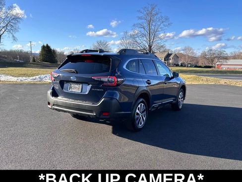 Used 2024 Subaru Outback Premium image 8
