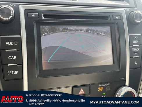 Used 2014 Toyota Camry L image 10