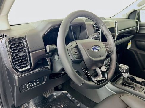 New 2026 Ford Ranger Lariat image 3