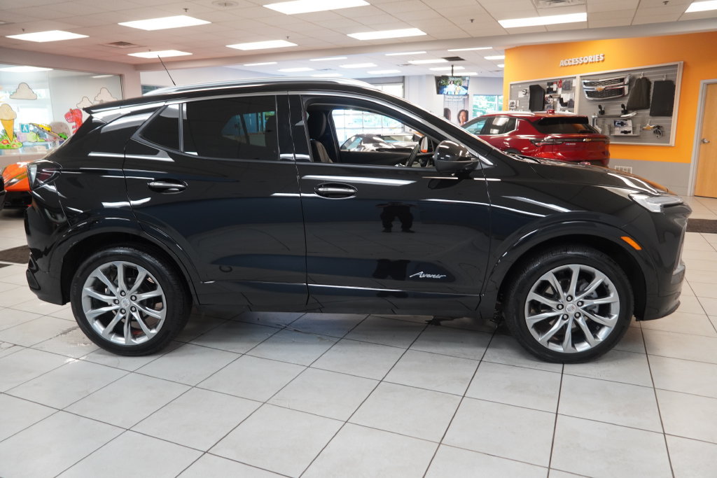 Used 2024 Buick Encore GX Avenir w/ Avenir Convenience Package AWD/4WD image 13
