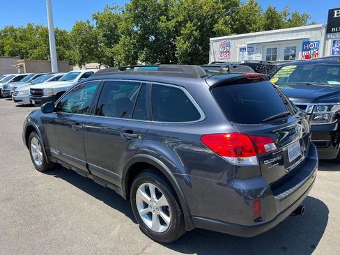 Used 2013 Subaru Outback 2.5i Limited image 8