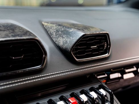 Used 2021 Lamborghini Huracan EVO RWD image 51