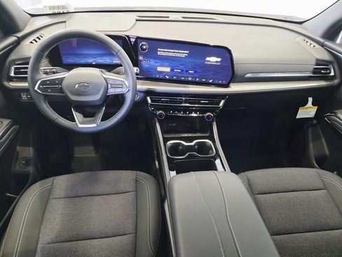 New 2026 Chevrolet Traverse LT w/ Midnight/Sport Edition FWD image 6