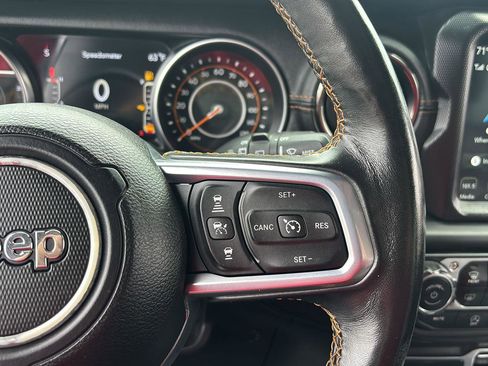 Used 2021 Jeep Wrangler Unlimited Sahara image 28