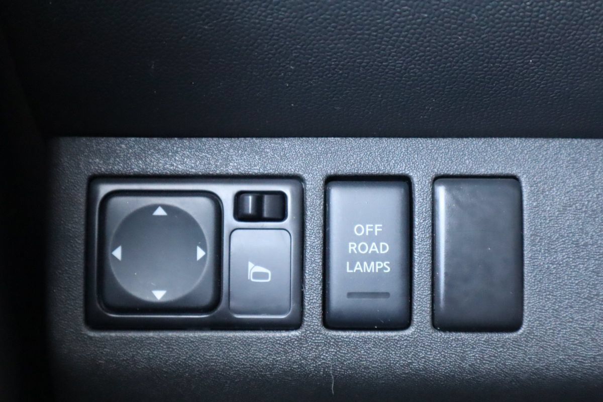 Used 2012 Nissan Xterra PRO-4X AWD/4WD image 28