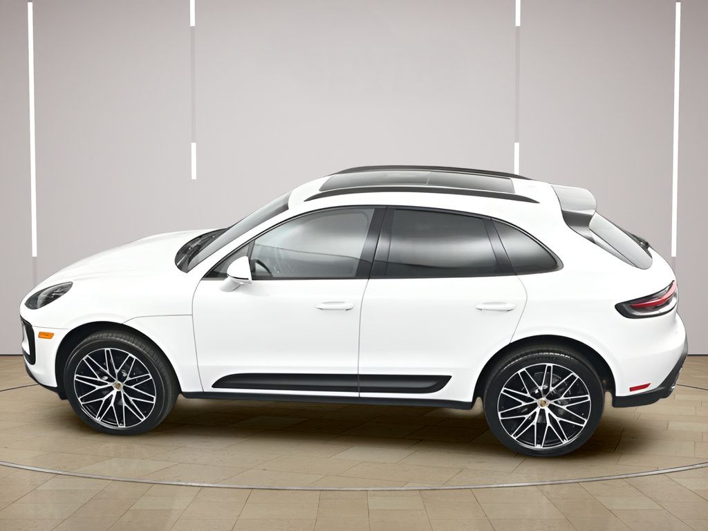Certified 2026 Porsche Macan AWD/4WD image 35