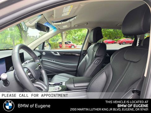 Used 2025 Genesis GV80 2.5T Standard AWD/4WD image 24