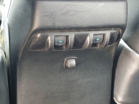 Used 2016 Jeep Wrangler Unlimited Rubicon AWD/4WD image 13