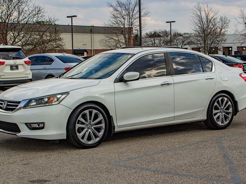 Used 2013 Honda Accord Sport image 4