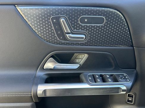 Used 2026 Mercedes-Benz GLB 250 image 13