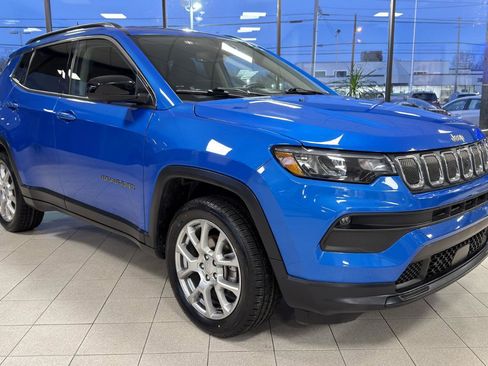 Used 2022 Jeep Compass Latitude image 11