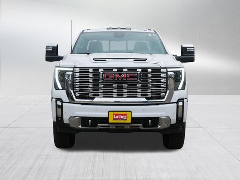 Used 2025 GMC Sierra 3500 Denali w/ Denali Reserve Package image 2