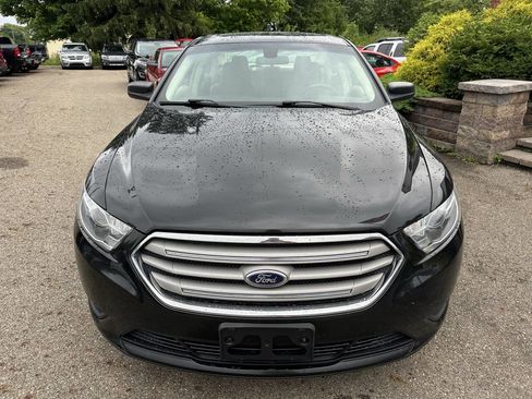 Used 2013 Ford Taurus SE image 11