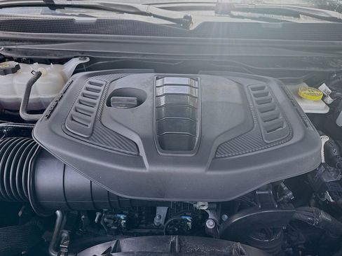 Used 2023 Jeep Wagoneer L Series II image 31