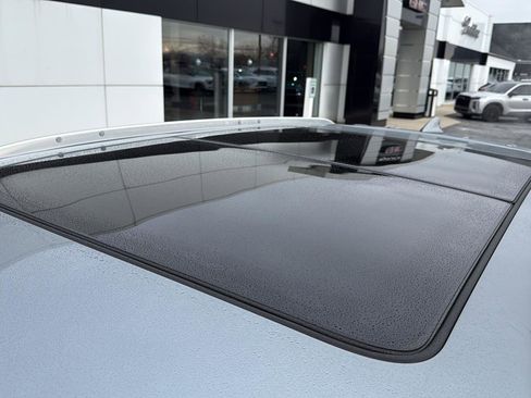 Certified 2024 Cadillac XT5 Premium Luxury image 9