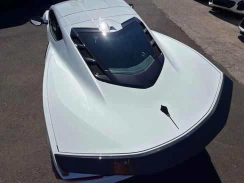 Used 2025 Chevrolet Corvette Stingray Coupe w/ 1LT image 27