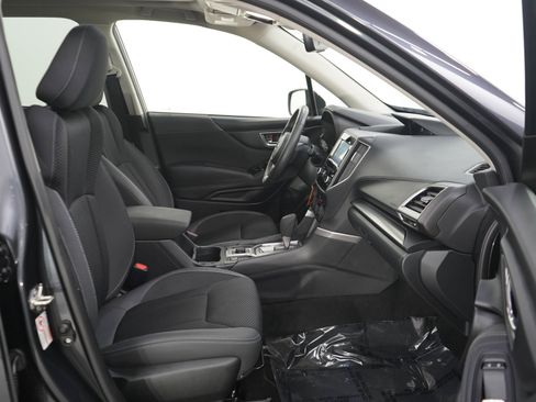 Used 2019 Subaru Forester Premium w/ Popular Package #1 AWD/4WD image 11