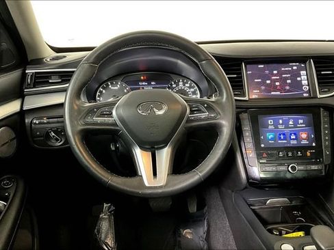 Used 2019 INFINITI QX50 Essential w/ Premium Heat Package image 5