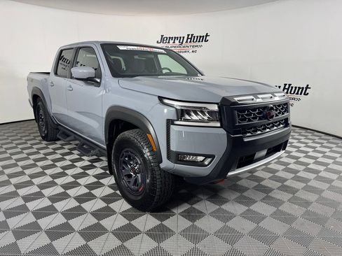 Used 2025 Nissan Frontier PRO-4X w/ Interior Protection Package AWD/4WD image 5