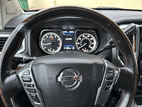 Used 2019 Nissan Titan Platinum Reserve w/ Platinum Utility Package image 18