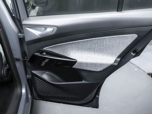 Used 2023 Volkswagen ID.4 Pro image 22