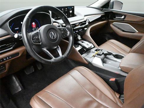 Certified 2024 Acura MDX SH-AWD w/ Technology Package image 2