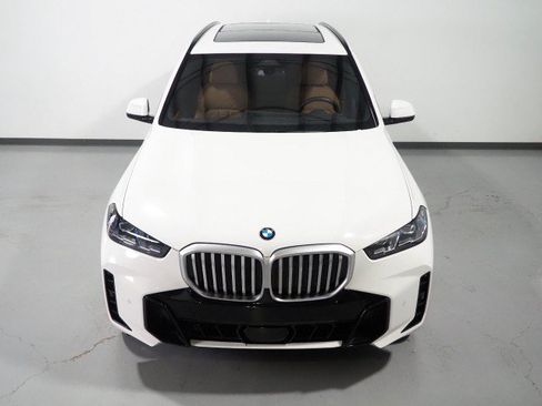 Used 2026 BMW X5 xDrive40i AWD/4WD image 11