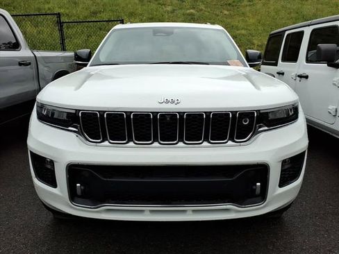 Used 2023 Jeep Grand Cherokee L Overland w/ Advanced Protech Group III AWD/4WD image 12
