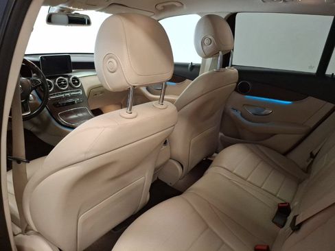 Used 2019 Mercedes-Benz GLC 300 4MATIC image 16