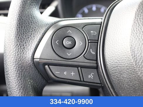 Used 2025 Toyota Corolla LE w/ Convenience Package image 23