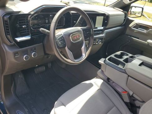 Used 2023 GMC Sierra 1500 SLE image 6