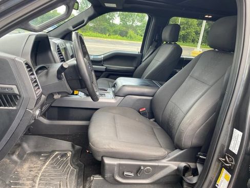 Used 2018 Ford F150 XLT w/ Equipment Group 302A Luxury AWD/4WD image 19