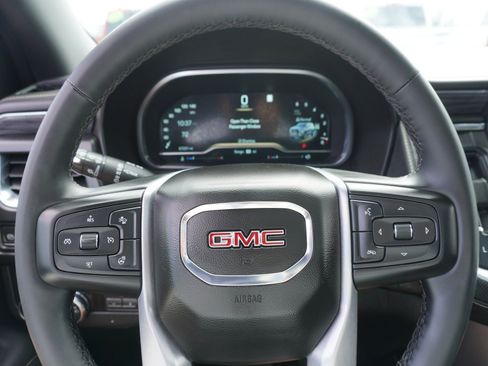 Used 2023 GMC Yukon SLT w/ SLT Luxury Package AWD/4WD image 27