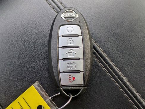 Used 2020 Nissan Altima 2.0 Platinum image 34