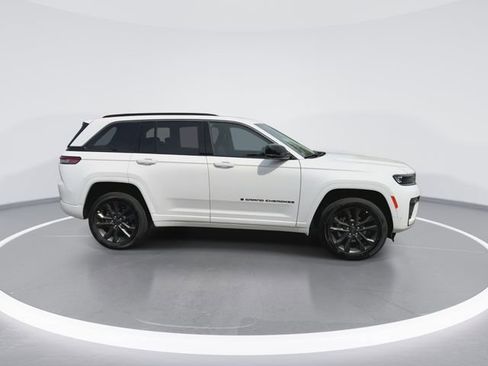New 2026 Jeep Grand Cherokee Limited AWD/4WD image 9