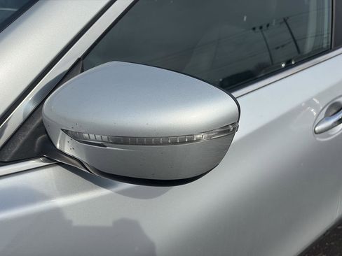 Used 2015 Nissan Rogue SV image 11